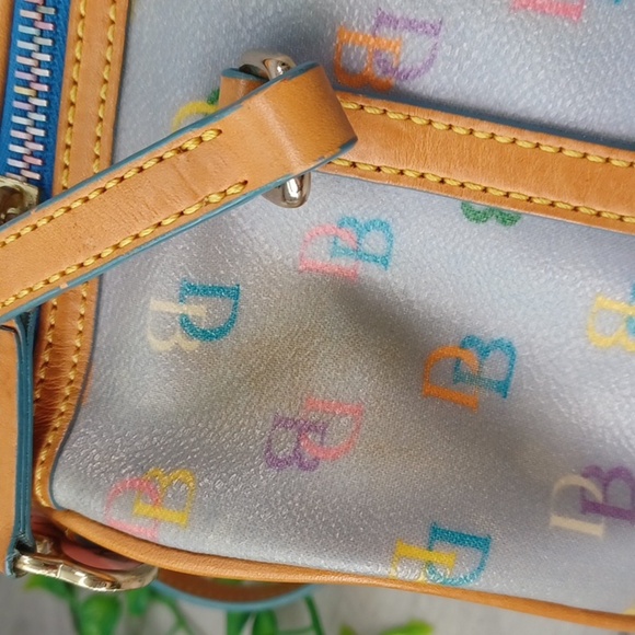 Dooney & Bourke Vintage Barrel Bags - Picture 11 of 11